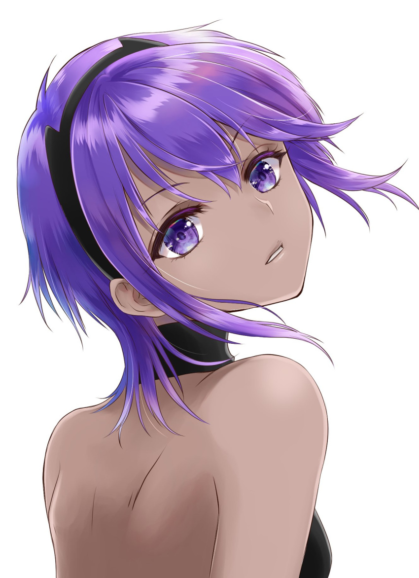 1girl ayamu_(igakato) back bangs dark-skinned_female dark_skin eyebrows_behind_hair eyebrows_visible_through_hair fate/grand_order fate/prototype fate_(series) hairband hassan_of_serenity_(fate) highres looking_at_viewer looking_back purple_hair short_hair simple_background solo upper_body violet_eyes white_background