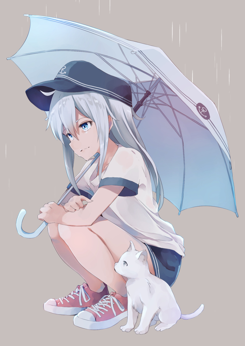 1girl anchor_symbol blue_eyes casual cat hat hibiki_(kancolle) highres kantai_collection long_hair rain shirt shoes silver_hair sneakers solo squatting t-shirt taisho_(gumiyuki) umbrella white_cat