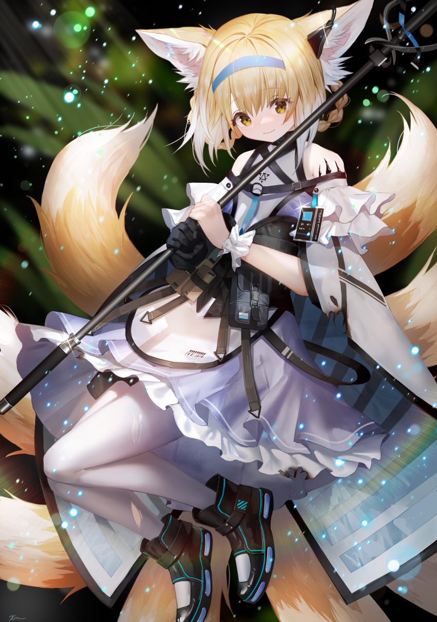 animal_ear_fluff animal_ears arknights bangs belt belt_pouch black_footwear black_gloves blonde_hair blue_hairband boots braid burnt_clothes bush capelet commentary commentary_request dress earphones english_commentary eyebrows eyebrows_visible_through_hair fox_ears fox_tail frilled_dress frills full_body gloves green_eyes hairband head_tilt headwear highres holding holding_staff id_card kitsune knees_together_feet_apart kyuubi light_rays looking_at_viewer medium_hair multicolored_hair multiple_tails outdoors pantyhose partial_commentary plant pouch scrunchie shoes sidelocks single_glove smile staff strap suzuran_(arknights) tail torn_capelet torn_clothes torn_dress twin_braids two-tone_hair weapon white_capelet white_dress white_hair white_legwear white_scrunchie white_tail white_wristband wristband xin_(xin)