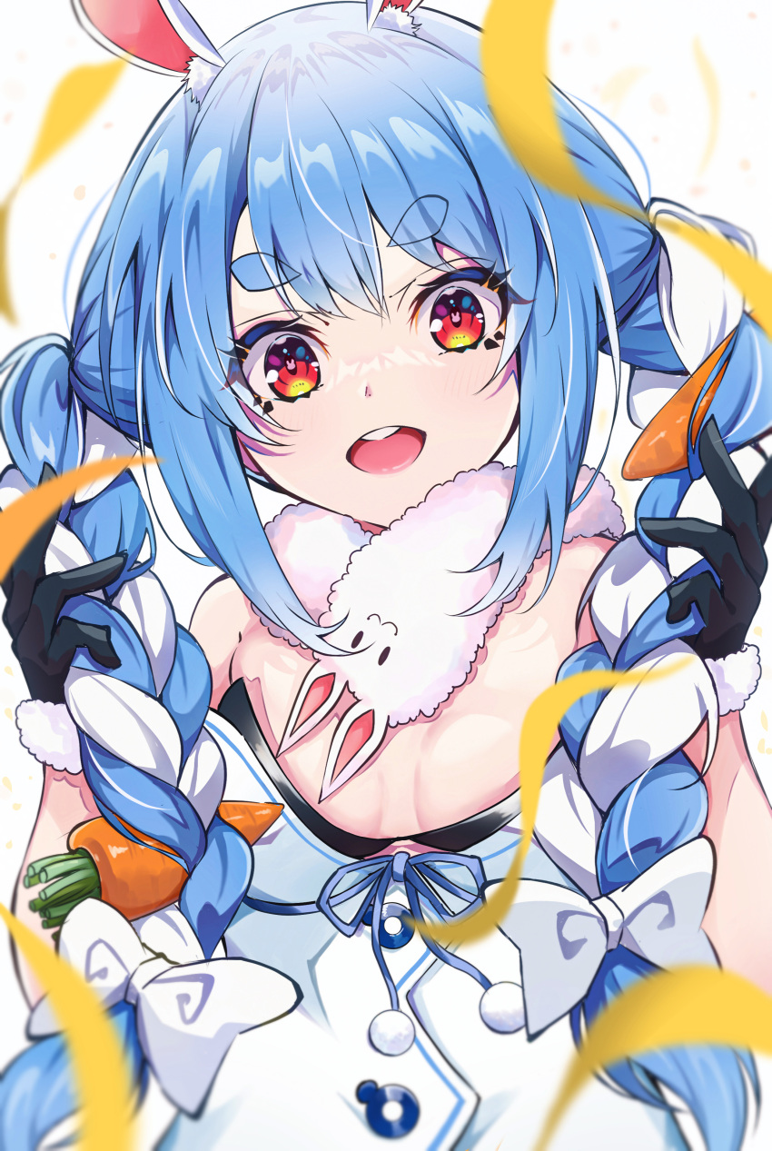 1girl absurdres animal_ear_fluff animal_ears bangs black_gloves blue_sky bow braid breasts bunny-shaped_pupils carrot_hair_ornament coat don-chan_(usada_pekora) eyebrows_visible_through_hair food-themed_hair_ornament fur-trimmed_coat fur-trimmed_gloves fur_scarf fur_trim gloves hair_bow hair_ornament highres hikimayu hololive long_hair looking_at_viewer multicolored_hair open_mouth orange_eyes pension_z rabbit_ears scarf sky small_breasts solo strapless_coat twin_braids two-tone_hair upper_teeth usada_pekora virtual_youtuber white_bow white_coat white_hair white_scarf