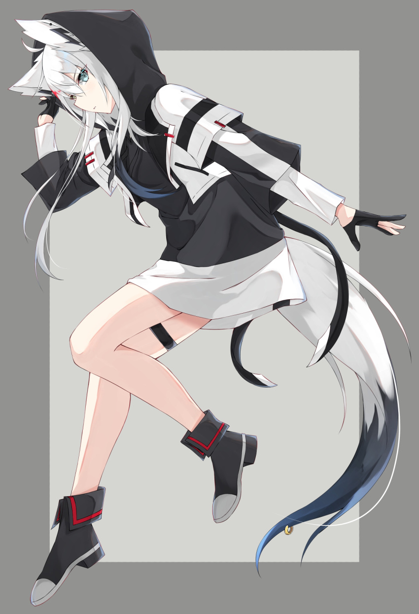 1girl ahoge animal_ears bangs black_footwear black_gloves black_hoodie boots border commentary_request eyebrows_visible_through_hair fox_ears fox_girl fox_tail gloves green_eyes grey_background hair_between_eyes heterochromia highres hood hood_up hoodie jacket long_sleeves looking_at_viewer looking_to_the_side open_clothes open_jacket original partially_fingerless_gloves pose sidelocks simple_background solo sumishi_(sumisi_3) tail tail_ornament tail_ring thigh_strap white_hair white_jacket yellow_eyes
