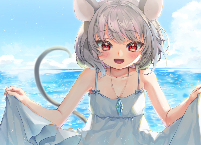 1girl :d adapted_costume animal_ears ari_don bad_perspective bangs bare_shoulders blurry blurry_background blush clouds cloudy_sky collarbone commentary_request day depth_of_field dress eyebrows_visible_through_hair flat_chest grey_dress grey_hair horizon jewelry looking_at_viewer mouse_ears mouse_tail nazrin open_mouth outdoors pendant red_eyes short_hair skirt_hold sky smile solo spaghetti_strap swept_bangs tail touhou upper_body water