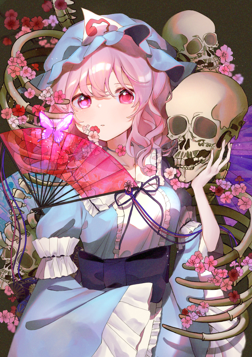 1girl absurdres bangs blue_headwear blue_kimono breasts bug butterfly center_frills choker collarbone dark_background expressionless eyebrows_visible_through_hair fan flower flower_request frills grey_background hair_between_eyes hat highres holding holding_fan holding_skull huge_filesize insect japanese_clothes kimono large_breasts light_blush looking_at_viewer medium_hair mob_cap omodaka_romu parted_lips pink_eyes pink_flower pink_hair red_flower saigyouji_yuyuko simple_background skeleton skull solo touhou triangular_headpiece upper_body wide_sleeves