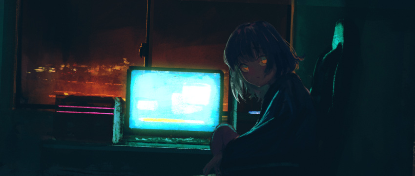 1girl chair city commentary daruma_karei from_side gaming_chair green_eyes highres indoors looking_at_viewer looking_to_the_side medium_hair monitor multicolored multicolored_eyes night night_sky orange_eyes original sitting sky solo window