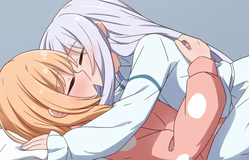 2girls bed blue_background blue_hair blush closed_eyes gochuumon_wa_usagi_desu_ka? highres hoto_cocoa hug kafuu_chino kiss long_hair medium_hair miruzawa_akechi multiple_girls on_bed orange_hair pajamas pillow simple_background yuri