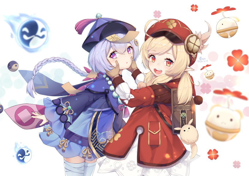 2girls :d absurdres ahoge backpack bag bag_charm bandaged_leg bandages bangs bead_necklace beads bent_over braid brown_gloves brown_scarf cabbie_hat cape charm_(object) clover_print coat coin_hair_ornament commentary_request dodoco_(genshin_impact) eyebrows_visible_through_hair from_side genshin_impact gloves hair_between_eyes hands_on_another's_cheeks hands_on_another's_face hat hat_feather hat_ornament highres hooded_coat jewelry jiangshi jumpy_dumpty klee_(genshin_impact) light_brown_hair long_hair long_sleeves looking_at_viewer looking_to_the_side low_ponytail low_twintails multiple_girls necklace ofuda open_mouth orange_eyes orb parted_lips pocket pointing purple_hair qing_guanmao qiqi_(genshin_impact) randoseru red_coat red_headwear scarf sidelocks simple_background single_braid smile thigh-highs twintails violet_eyes white_background white_legwear wide_sleeves yin_yang yin_yang_orb yu_e_baba zettai_ryouiki