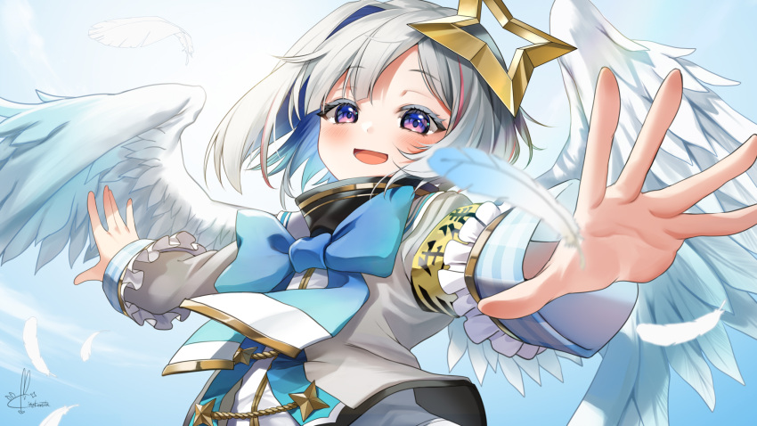 1girl :d amane_kanata angel angel_wings armband bangs blue_bow blue_eyes blue_hair blush bow colored_inner_hair commentary_request eyebrows_visible_through_hair feathered_wings feathers halo highres hololive jacket kito_koruta long_sleeves looking_at_viewer multicolored_hair open_mouth outstretched_arms pink_hair short_hair silver_hair simple_background smile solo star_halo streaked_hair turtleneck upper_body virtual_youtuber white_jacket white_wings wings
