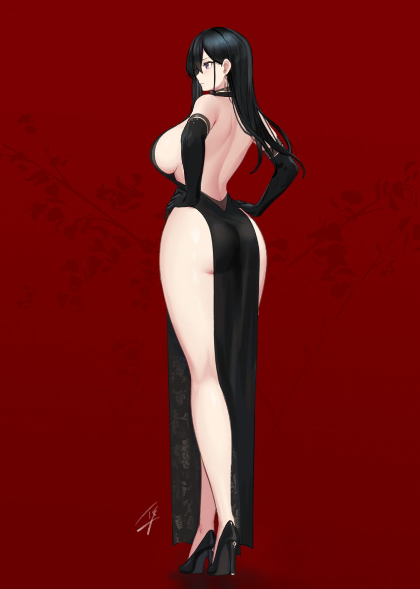 1girl ass bangs bare_shoulders black_dress black_footwear black_gloves black_hair blush breasts china_dress chinese_clothes dress earrings elbow_gloves from_side full_body gloves hair_between_eyes hand_on_hip hayabusa high_heels highres jewelry large_breasts legs long_hair looking_to_the_side original pelvic_curtain raiden_(hayabusa) red_background sideboob skindentation solo straight_hair thigh_gap thigh_strap thighs violet_eyes