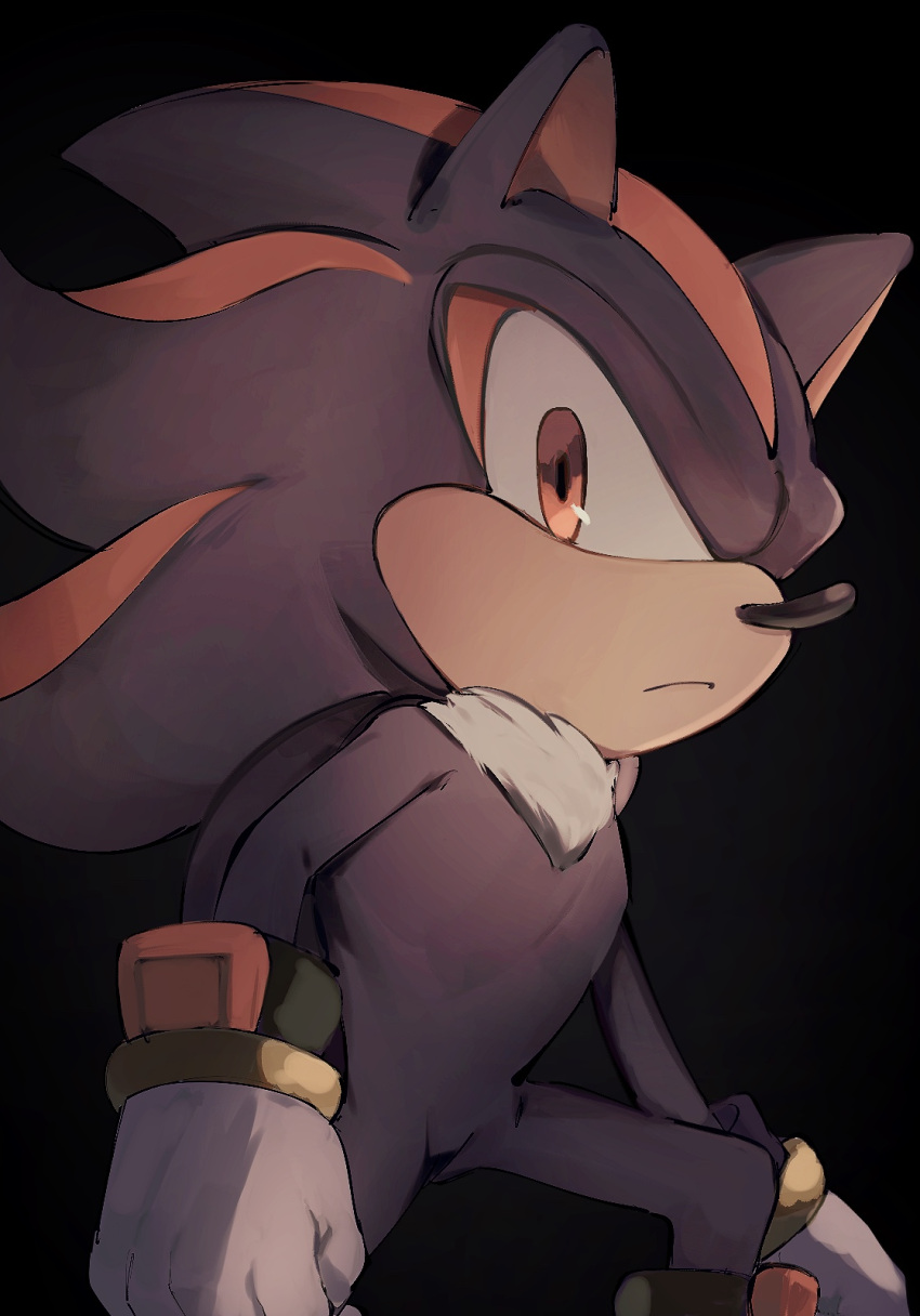 1boy black_background black_hair bojue_(hakus_1128) closed_mouth feet_out_of_frame frown furry gloves gradient gradient_background highres long_hair looking_at_viewer male_focus multicolored_hair red_eyes redhead shadow_the_hedgehog shoes sonic_(series) sonic_adventure_2 standing two-tone_hair white_gloves