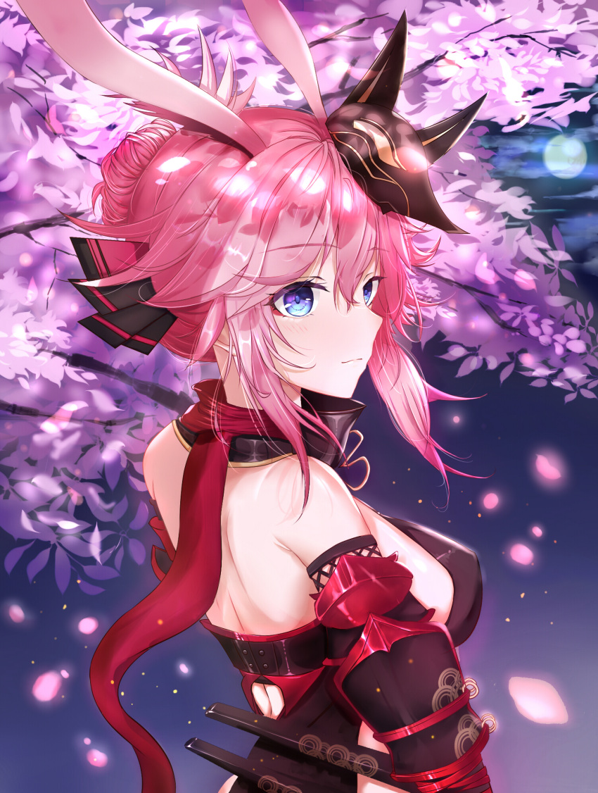 1girl animal_ears back bangs blue_eyes breasts cherry_blossoms closed_mouth clouds cloudy_sky fox_ears fox_mask full_moon hair_between_eyes hair_ornament highres honkai_(series) honkai_impact_3rd looking_at_viewer looking_back mask moon night ninja outdoors petals pink_hair scarf sideboob sky smile solo timmoo tree yae_kasumi yae_sakura yae_sakura_(darkbolt_jonin)