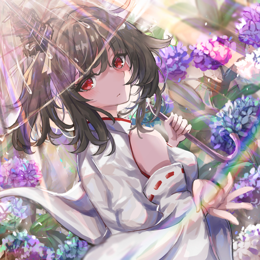 1girl black_hair blush commentary_request detached_sleeves flower hair_ornament highres holding holding_umbrella japanese_clothes kantai_collection kimono looking_at_viewer looking_back nontraditional_miko red_eyes ribbon-trimmed_sleeves ribbon_trim short_hair solo transparent transparent_umbrella umbrella upper_body white_kimono white_sleeves wide_sleeves womisoba yamashiro_(kancolle)