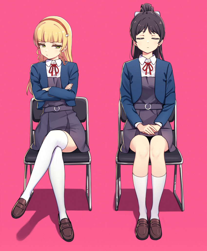 2girls bangs black_hair black_skirt blazer blonde_hair blue_jacket blunt_bangs bow brown_footwear chair closed_eyes closed_mouth collared_shirt commentary_request crossed_arms crossed_legs deadnooodles dress eyebrows_visible_through_hair folding_chair hair_bow hairband hands_on_lap hazuki_ren heanna_sumire high_ponytail highres jacket kneehighs loafers long_hair long_sleeves love_live! love_live!_superstar!! multiple_girls neck_ribbon pinafore_dress pink_background ponytail red_hairband red_ribbon ribbon school_uniform shiny shiny_hair shirt shoes sitting skirt thigh-highs v-shaped_eyebrows white_legwear yellow_eyes yuigaoka_school_uniform