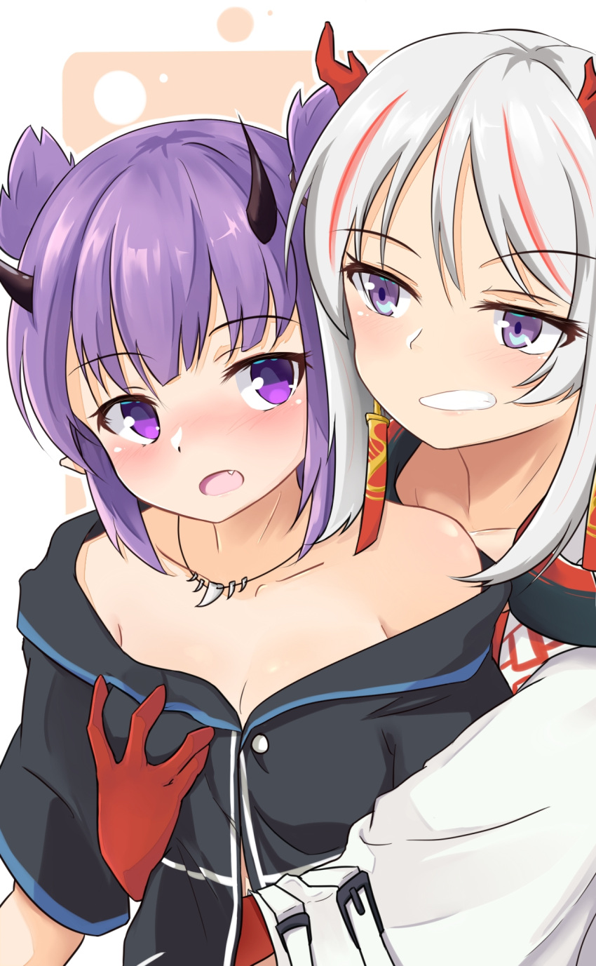 2girls arknights bangs bare_shoulders black_shirt blush chinese_commentary clenched_teeth commentary_request eyebrows_visible_through_hair gu_yue_wu_ying highres horns jewelry lava_(arknights) looking_at_another multicolored_hair multiple_girls necklace nian_(arknights) nose_blush off-shoulder_shirt off_shoulder open_mouth purple_hair redhead shirt short_hair short_sleeves silver_hair streaked_hair teeth upper_body violet_eyes yuri