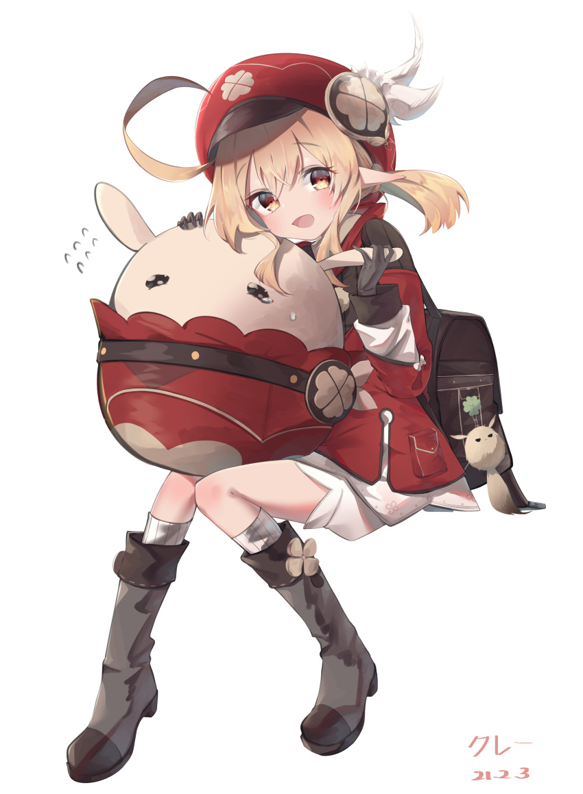 1girl absurdres ahoge backpack bag bangs blonde_hair blush boots dodoco_(genshin_impact) dress genshin_impact gloves hair_between_eyes hat_feather highres jumpy_dumpty klee_(genshin_impact) knee_boots long_sleeves looking_at_viewer low_twintails open_mouth pointy_ears red_dress red_eyes red_headwear simple_background smile twintails vadasory