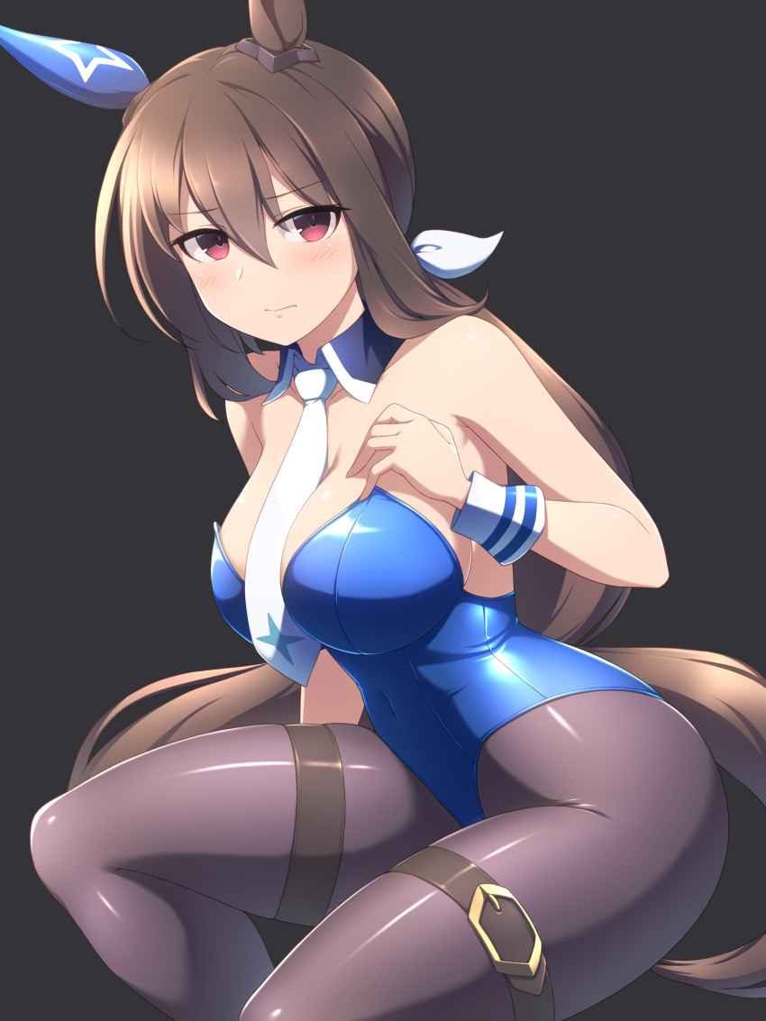 1girl admire_vega_(umamusume) animal_ears black_background black_legwear blue_leotard bow bowtie breasts brown_hair commentary_request detached_collar feet_out_of_frame gradient gradient_background highres horse_ears horse_girl horse_tail large_breasts leotard long_hair low_ponytail neckerchief pantyhose pataneet playboy_bunny_leotard red_eyes single_ear_cover sitting solo strapless strapless_leotard tail umamusume white_neckwear wrist_cuffs