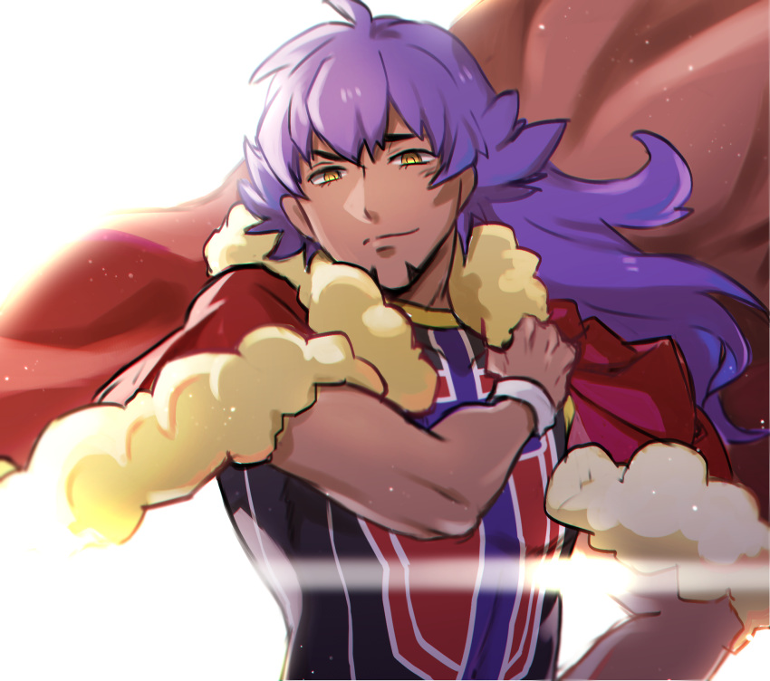 1boy bangs blurry cape champion_uniform closed_mouth commentary_request dark-skinned_male dark_skin facial_hair fur-trimmed_cape fur_trim hair_between_eyes hand_up highres leon_(pokemon) long_hair looking_at_viewer male_focus pokemon pokemon_(game) pokemon_swsh purple_hair red_cape shield_print shirt short_sleeves smile solo sword_print upper_body white_wristband yellow_eyes yunoru