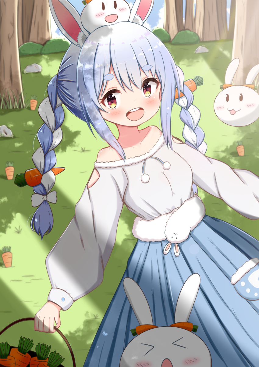 &gt;_&lt; 1girl :d absurdres animal_ear_fluff animal_ears bangs bare_shoulders basket blue_hair blue_skirt blush braid bush carrot_hair_ornament carrying closed_eyes commentary day don-chan_(usada_pekora) eyebrows_visible_through_hair food-themed_hair_ornament fur-trimmed_shirt fur_trim grass hair_between_eyes hair_ornament highres holding holding_basket hololive jiu_(sdesd3205) long_hair long_sleeves looking_at_viewer multicolored_hair nousagi_(usada_pekora) off-shoulder_shirt off_shoulder open_mouth outdoors pleated_skirt puffy_long_sleeves puffy_sleeves rabbit_ears red_eyes shirt short_eyebrows skirt smile thick_eyebrows tree twin_braids twintails two-tone_hair upper_teeth usada_pekora very_long_hair virtual_youtuber white_hair white_shirt