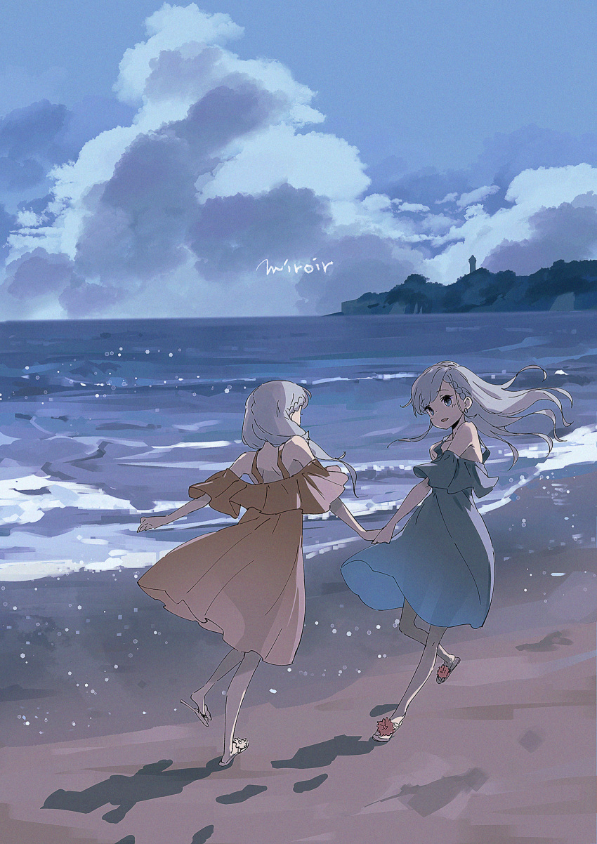 2girls asymmetrical_bangs bangs beach blurry braid braided_bangs depth_of_field dress floating_hair footprints grey_hair hands_together highres hisakawa_hayate hisakawa_nagi horizon idolmaster idolmaster_cinderella_girls lighthouse looking_at_another miroir_(idolmaster) multiple_girls ocean sandals see-through_silhouette siblings sisters sleeveless sleeveless_dress torokko twins