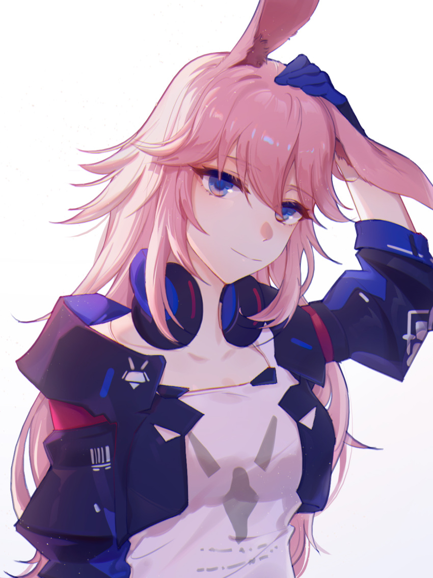 1girl animal_ears bangs blue_eyes blue_gloves blue_jacket closed_mouth fox_ears gloves hair_between_eyes hand_on_own_head headphones headphones_around_neck highres honkai_(series) honkai_impact_3rd jacket long_hair looking_at_viewer pink_hair shirt short_sleeves silence_(pixiv18541142) smile solo white_shirt yae_sakura yae_sakura_(goushinnso_memento)