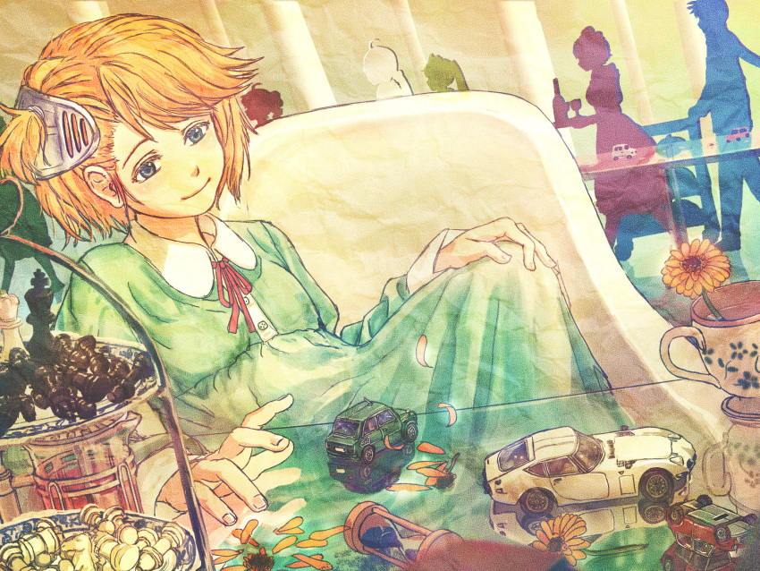 blue_eyes car flower highres horuda hourglass kagamine_rin motor_vehicle short_hair sitting smile solo vehicle vocaloid