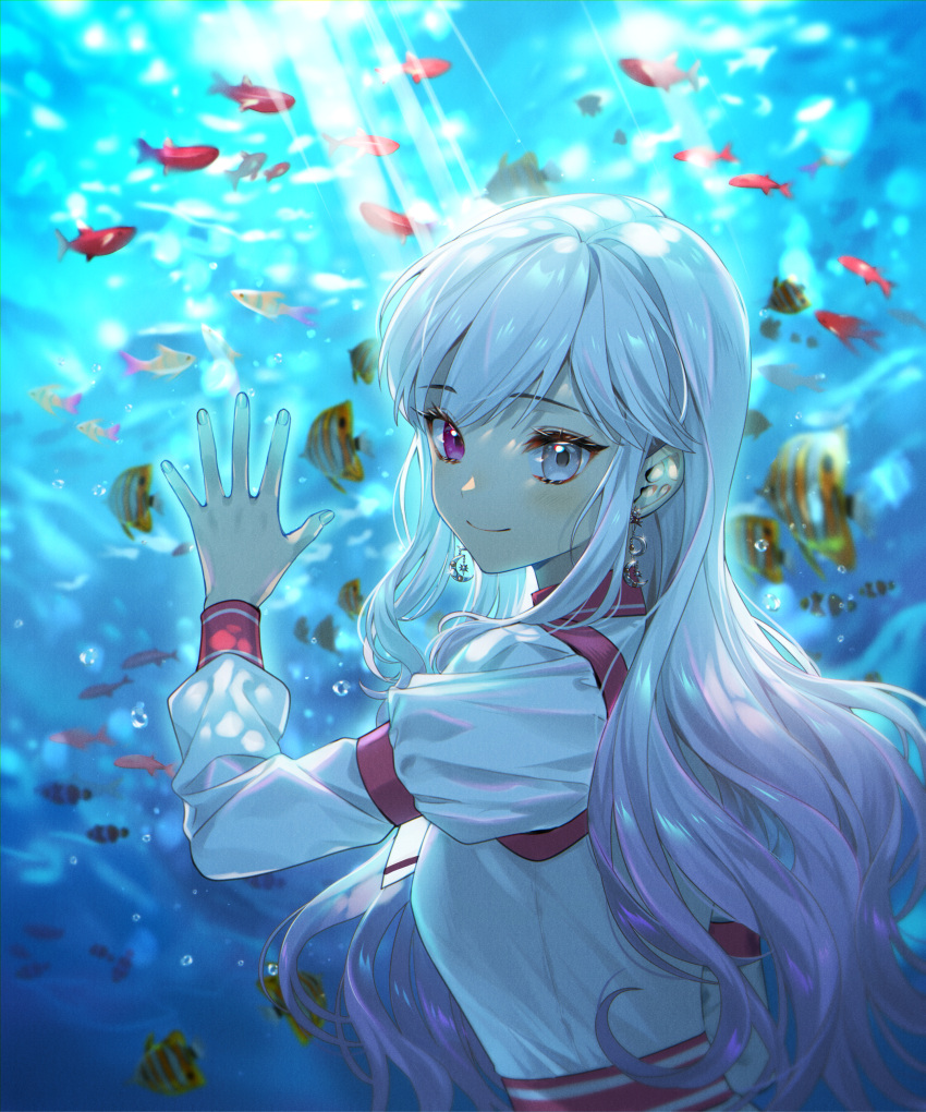 1girl absurdres against_glass aquarium bangs blush closed_mouth commentary_request commission earrings eyelashes fingernails fish glass grey_eyes grey_hair hand_up heterochromia highres huge_filesize jewelry light_beam long_hair long_sleeves looking_at_viewer ninto original shirt smile solo violet_eyes white_shirt
