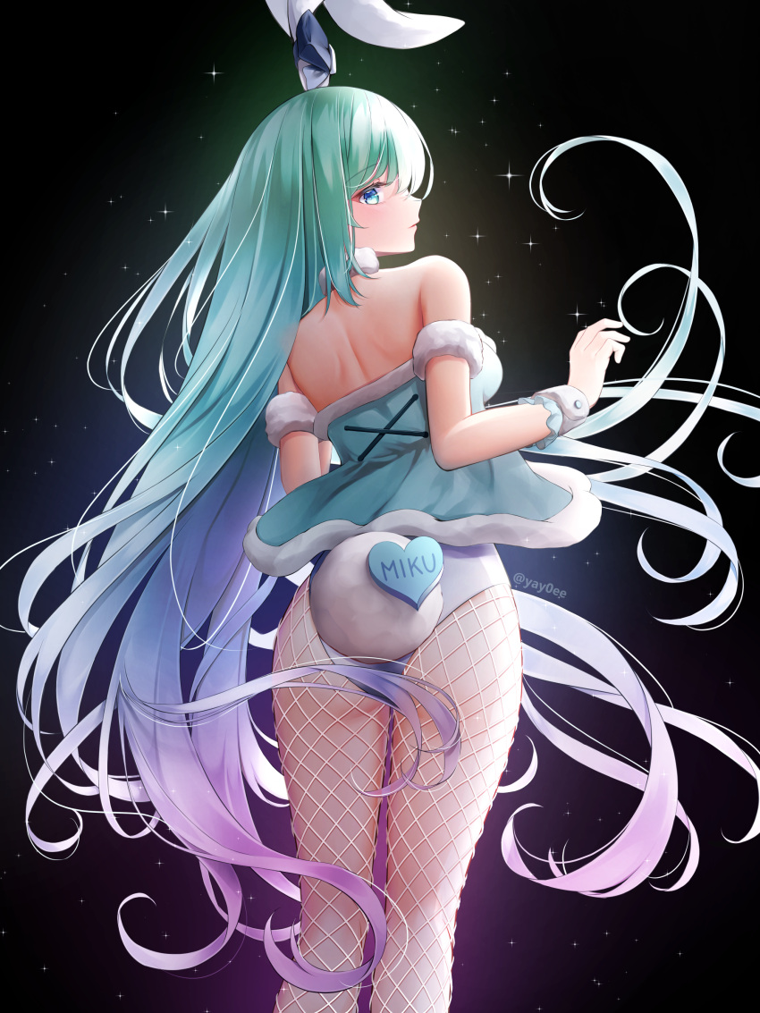 1girl absurdres animal_ears aqua_hair ass bare_shoulders bicute_bunnies_miku blue_eyes blue_hair blush breasts character_name closed_mouth dark_background fake_animal_ears fake_tail feet_out_of_frame fishnet_legwear fishnets from_behind fur_collar fur_trim gradient gradient_background gradient_hair hatsune_miku heart highres leotard looking_at_viewer looking_back medium_breasts multicolored_hair purple_hair rabbit_ears rabbit_tail solo standing tail twitter_username vocaloid white_legwear white_leotard wrist_cuffs yayoi_(yay0ee)