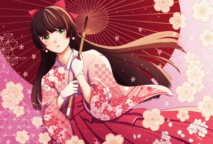 1girl bangs blunt_bangs brown_hair dutch_angle earrings eyebrows_visible_through_hair floral_print flower gloves gradient gradient_background green_eyes hair_ribbon hakama happypokapoka highres holding holding_umbrella japanese_clothes jewelry kimono lace lace-trimmed_gloves lace_trim long_hair looking_at_viewer oil-paper_umbrella original parted_lips pink_background pink_kimono polka_dot polka_dot_background pom_pom_(clothes) pom_pom_earrings red_hakama red_ribbon ribbon solo taishou umbrella white_gloves yukata