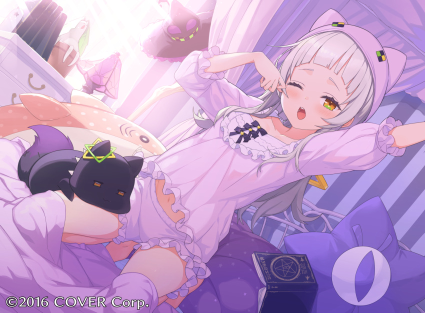 1girl bangs bare_shoulders bed cat collarbone commentary_request hat highres hololive indoors looking_at_viewer murasaki_shion navel one_eye_closed open_mouth orange_eyes pajamas pillow shiokko_(murasaki_shion) silver_hair solo tam-u virtual_youtuber witch_hat yawning