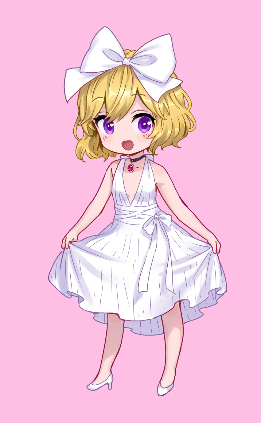 1girl :d absurdres alternate_costume ama-tou bangs bare_arms bare_shoulders black_choker black_neckwear blonde_hair bow chibi choker collarbone contrapposto dress elly_(tonari_no_kyuuketsuki-san) eyebrows_visible_through_hair full_body gem hair_between_eyes hair_bow halter_dress halterneck high_heels highres jaggy_line jewelry large_bow looking_at_viewer looking_to_the_side medium_dress no_nose no_socks official_art open_mouth pendant pendant_choker pink_background pumps ribbon shoes short_hair simple_background skirt_hold sleeveless sleeveless_dress smile solo standing swept_bangs tonari_no_kyuuketsuki-san violet_eyes wavy_hair white_bow white_dress white_footwear white_ribbon