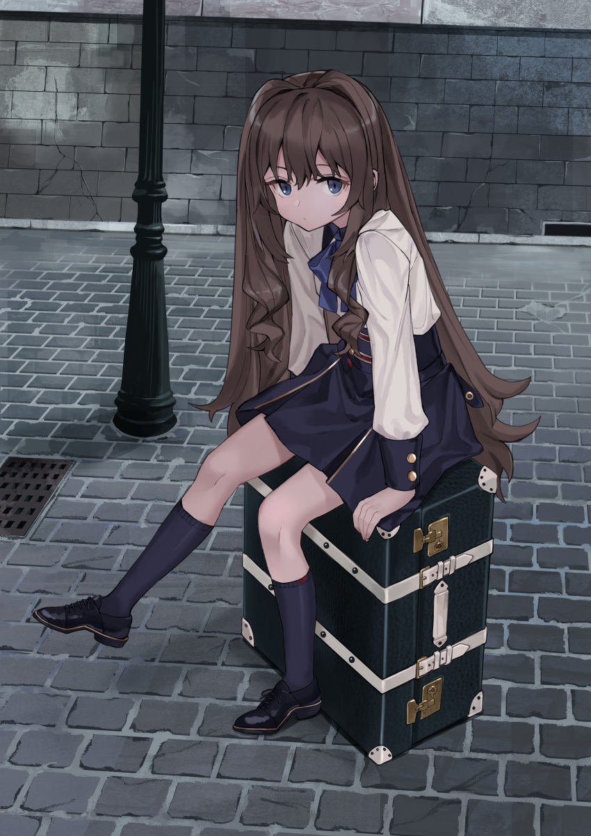 1girl absurdres arm_support bangs black_footwear black_legwear blue_eyes blue_skirt brick_wall brown_hair closed_mouth cracked_wall day elisia_valfelto hair_between_eyes hair_intakes highres kneehighs lamppost long_hair long_sleeves luggage luicent muted_color original outdoors pleated_skirt sewer_grate shirt shoes sitting skirt solo suitcase very_long_hair white_shirt