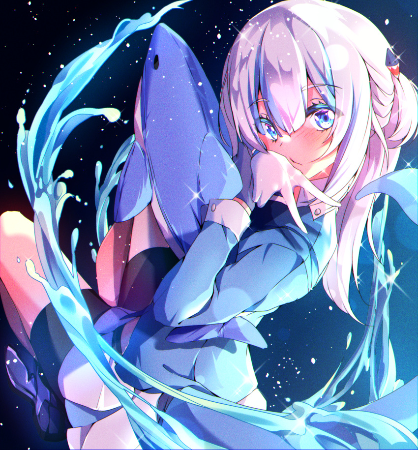 1girl arms_up black_shorts blue_eyes blue_shirt blush collared_shirt eyebrows_visible_through_hair full_body gawr_gura gloves hair_between_eyes hair_ornament highres holding hololive hololive_english medium_hair shark shark_girl shiny shiny_hair shirt shorts simple_background solo sparkle splashing spread_legs stuffed_animal stuffed_toy the0neulost v virtual_youtuber water water_drop watercraft white_gloves white_hair