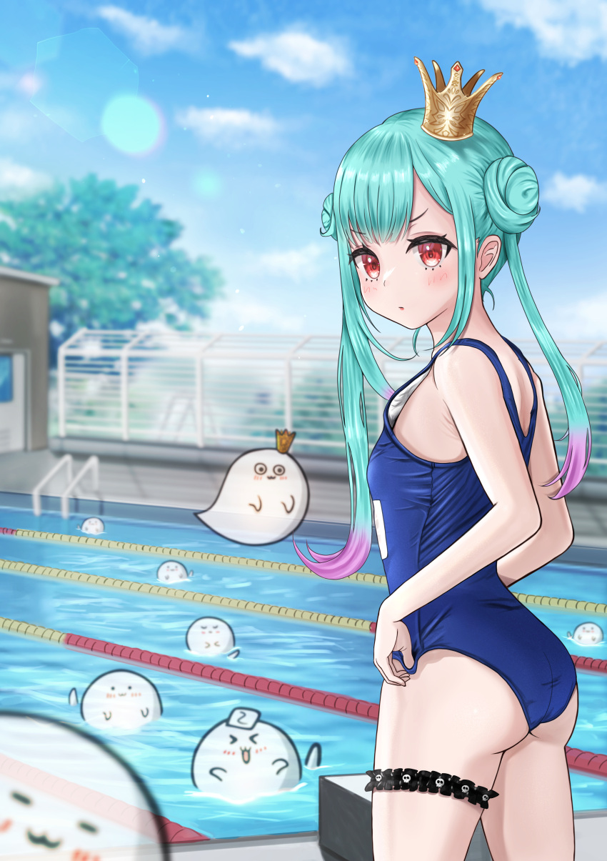 1girl absurdres angry aqua_hair ass asymmetrical_hair blue_swimsuit blurry blurry_background blush colored_tips cowboy_shot crown double_bun fandead_(uruha_rushia) flat_chest from_behind from_side ghost highres hololive leg_garter looking_at_viewer new_school_swimsuit nori_55512 one-piece_swimsuit oversized_clothes pink_hair pool poolside red_eyes school_swimsuit solo_focus swimsuit twintails twisted_torso uneven_twintails uruha_rushia virtual_youtuber
