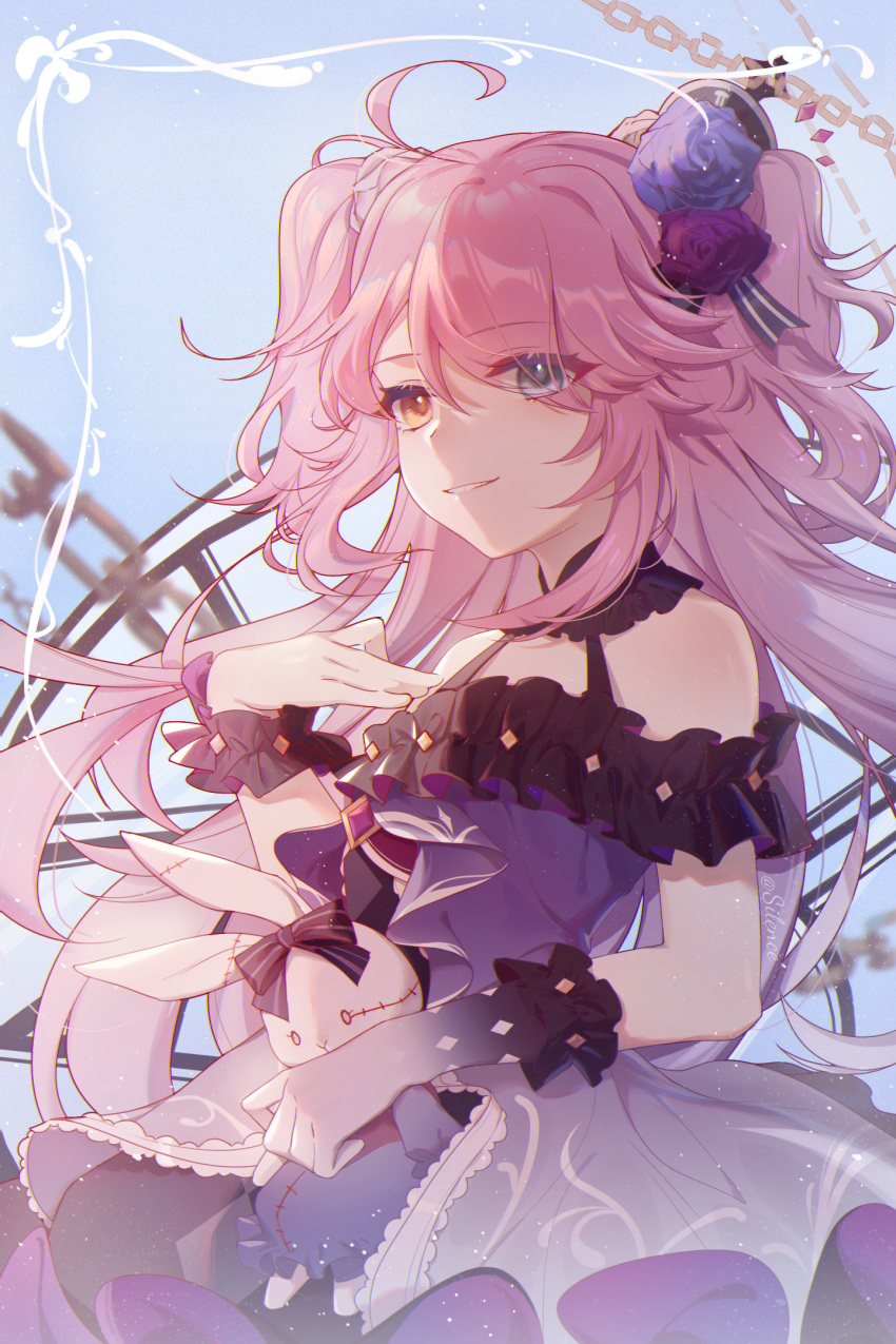 1girl ahoge bangs bare_shoulders blue_background brown_eyes chain dress eyebrows_visible_through_hair eyes_visible_through_hair flower gloves grey_eyes hair_flower hair_ornament hair_over_one_eye heterochromia highres honkai_(series) honkai_impact_3rd long_hair parted_lips pink_hair purple_dress purple_flower purple_rose rose silence_(pixiv18541142) sin_mal single_glove smile solo stuffed_animal stuffed_bunny stuffed_toy two_side_up very_long_hair white_gloves wrist_cuffs