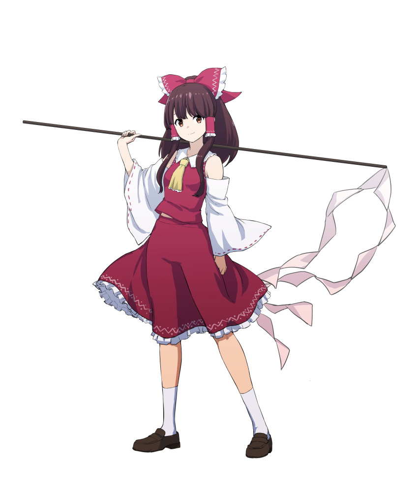 1girl absurdres ascot bare_shoulders black_footwear bow brown_eyes brown_hair closed_mouth commentary detached_sleeves frilled_bow frilled_hair_tubes frilled_shirt_collar frilled_skirt frills full_body gohei hair_bow hair_tubes hakurei_reimu hand_up highres holding holding_staff kneehighs leon_(mikiri_hassha) loafers medium_hair midriff_peek orange_eyes over_shoulder red_bow red_skirt shide shoes sidelocks simple_background skirt smile solo staff standing touhou unconnected_marketeers white_background white_legwear wide_sleeves yellow_neckwear