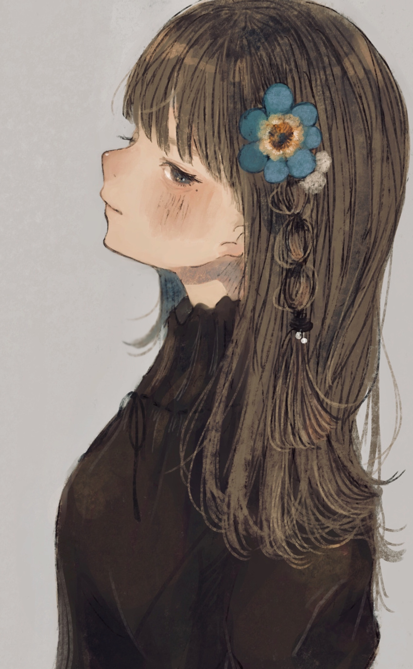 1girl bangs black_dress black_eyes blunt_bangs blush braid brown_hair commentary_request dress expressionless flower hair_flower hair_ornament highres long_hair looking_at_viewer orie_h original profile side_braid simple_background solo upper_body