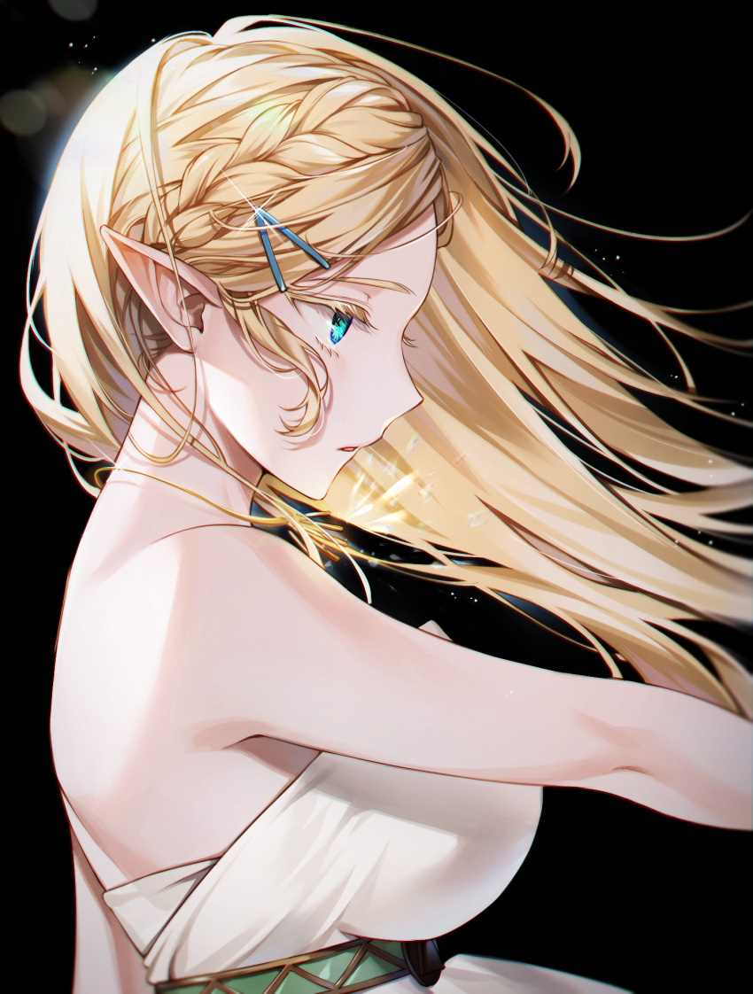 0nly_u 1girl bangs bare_arms bare_shoulders black_background blonde_hair blue_eyes braid breasts commentary_request dress floating_hair from_side hair_ornament hairclip highres korean_commentary long_hair official_alternate_costume open_mouth pointy_ears princess_zelda profile simple_background solo strapless strapless_dress the_legend_of_zelda the_legend_of_zelda:_breath_of_the_wild upper_body white_dress