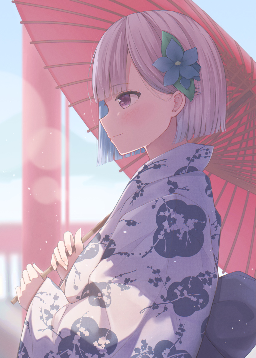 1girl alternate_hairstyle bangs blue_flower blue_hair blue_sky blunt_bangs blush bob_cut closed_mouth colored_inner_hair commentary_request day ene_mizunoawa eyebrows_visible_through_hair fingernails floral_print flower from_side grey_hair hair_flower hair_ornament highres holding holding_umbrella japanese_clothes kimono lize_helesta long_sleeves looking_away multicolored_hair nijisanji oil-paper_umbrella parasol profile red_umbrella short_hair sky smile solo sunlight two-tone_hair umbrella upper_body violet_eyes virtual_youtuber white_kimono yukata