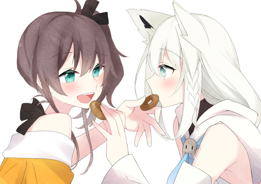 2girls ahoge animal_ears aqua_eyes bangs black_ribbon blue_neckwear braid brown_hair detached_sleeves doughnut feeding food food_in_mouth fox_ears fox_girl from_side hair_between_eyes hair_ribbon halterneck highres holding holding_food hololive jacket long_hair looking_at_another medium_hair multiple_girls natsuiro_matsuri neckerchief neru_(flareuptf1) off-shoulder_jacket off_shoulder open_mouth orange_jacket ribbon shirakami_fubuki side_braid side_ponytail sidelocks simple_background upper_teeth virtual_youtuber white_background white_hair white_sleeves