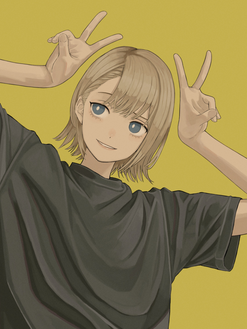 1girl absurdres arms_up bangs black_shirt blonde_hair blue_eyes bright_pupils double_v hair_behind_ear highres huge_filesize n2chi1l original parted_lips shirt short_hair short_sleeves simple_background smile solo v white_pupils yellow_background