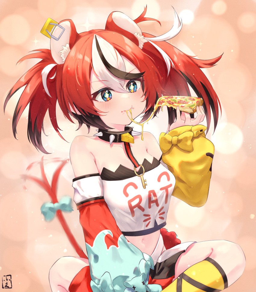 1girl absurdres animal_ears blue_eyes cheese_trail collar detached_sleeves eating food fue_(lars0713) hakos_baelz highres hololive hololive_english indian_style midriff mouse_ears mouse_tail navel pizza redhead sitting sparkling_eyes spiked_collar spikes tail tail_wagging virtual_youtuber