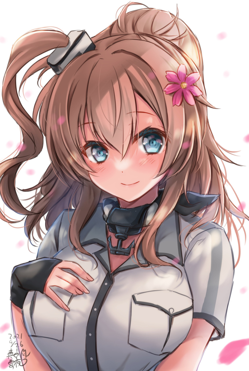 1girl absurdres artist_name black_gloves blue_eyes blush breast_pocket breasts brown_hair closed_mouth dated dress eyebrows_visible_through_hair fingerless_gloves flower gloves hair_between_eyes hair_flower hair_ornament highres kantai_collection large_breasts long_hair mashiro_yukiya pink_flower pocket saratoga_(kancolle) short_sleeves signature smile solo upper_body white_dress