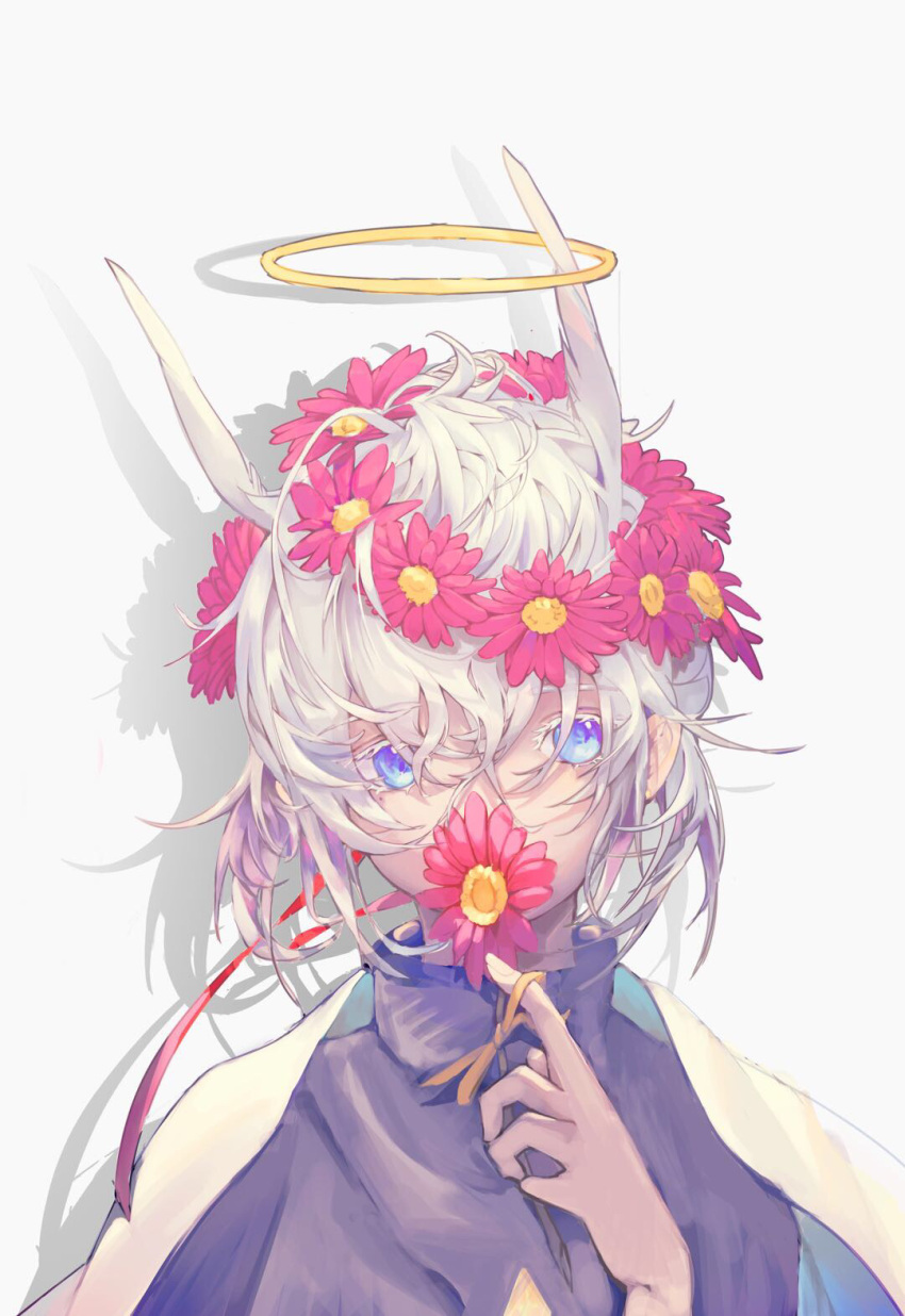 1boy blue_eyes cape flower grey_background halo highres looking_at_viewer mimizuku_(sky:_children_of_the_light) pink_flower shadow sky:_children_of_the_light solo user_zwuf7483 white_background white_cape white_hair wreath