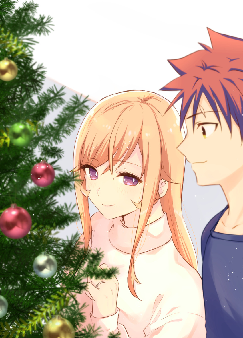 1boy 1girl beige_sweater blonde_hair blue_shirt christmas christmas_tree eyebrows_visible_through_hair hair_ornament hairclip highres looking_at_another nakiri_erina open_mouth redhead shirt shokugeki_no_souma short_hair smile ssr_ng violet_eyes white_shirt yellow_eyes yukihira_souma