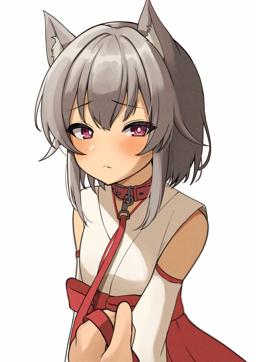 1girl 1other animal_ear_fluff animal_ears bangs bare_shoulders blush bow closed_mouth collar commentary_request detached_sleeves eyebrows_visible_through_hair grey_hair hair_between_eyes hakama highres holding holding_leash japanese_clothes kimono leash looking_at_viewer mitsumine_raimu original red_bow red_collar red_eyes red_hakama simple_background sleeveless sleeveless_kimono solo_focus white_background white_kimono white_sleeves
