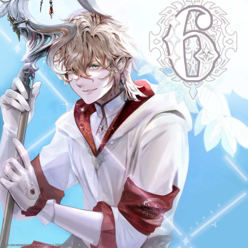 1boy avatar_(ffxiv) bangs blonde_hair copyright earrings final_fantasy final_fantasy_xiv gloves green_eyes hair_between_eyes hands_up highres holding holding_staff hyur jewelry layered_sleeves lips long_sleeves looking_at_viewer male_focus medium_hair official_art robe smile solo staff turtleneck upper_body white_mage
