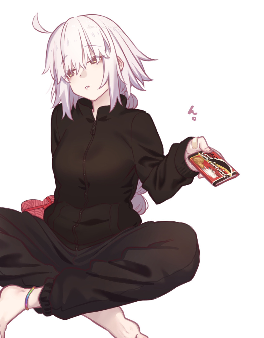 1girl bangs breasts candy chocolate chocolate_bar fate/grand_order fate_(series) food highres jeanne_d'arc_(alter)_(fate) jeanne_d'arc_(fate) large_breasts long_sleeves looking_at_viewer looking_to_the_side mitsurugi_sugar short_hair silver_hair sitting solo yellow_eyes