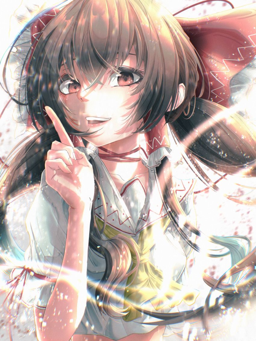 1girl absurdres adapted_costume ascot bangs bow brown_hair chromatic_aberration commentary_request eyebrows_behind_hair frilled_bow frilled_hair_tubes frills hair_between_eyes hair_bow hair_tubes hakurei_reimu hand_up highres index_finger_raised lens_flare light_particles long_hair looking_at_viewer midriff overexposure parted_lips red_bow red_eyes sailor_collar school_uniform serafuku shirt short_sleeves simple_background smile solo teeth touhou tqg_07 upper_body upper_teeth white_background white_shirt yellow_neckwear