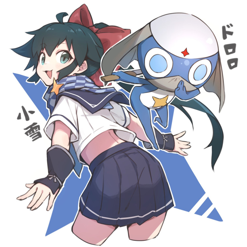 1boy 1girl alien arm_guards azumaya_koyuki black_hair blue_eyes bow character_name cropped_legs dororo_(keroro_gunsou) fang from_behind hair_bow highres holding holding_knife keroro_gunsou knife leaning_forward looking_at_viewer looking_back open_hands open_mouth ponytail red_bow school_uniform serafuku smile zizi_niisan