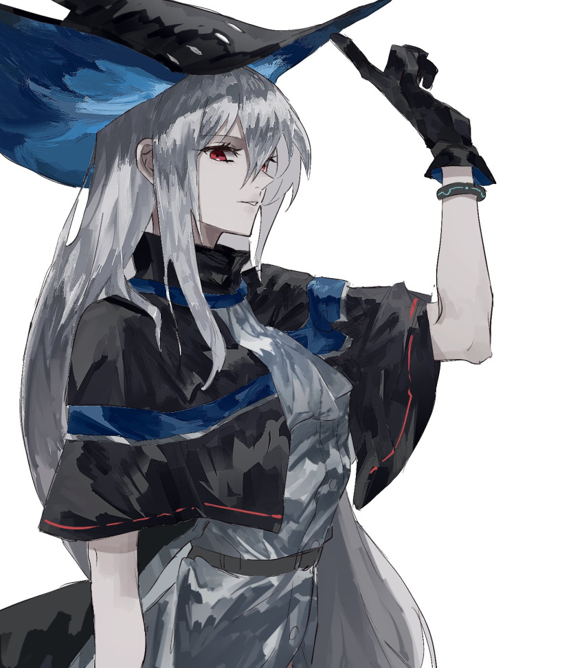 1girl 7_xi arknights ascot black_capelet black_gloves black_headwear breasts capelet commentary from_side gloves grey_neckwear grey_shirt hand_up hat highres index_finger_raised infection_monitor_(arknights) long_hair looking_at_viewer looking_to_the_side medium_breasts parted_lips red_eyes shirt sideways_glance silver_hair simple_background skadi_(arknights) smile solo upper_body white_background