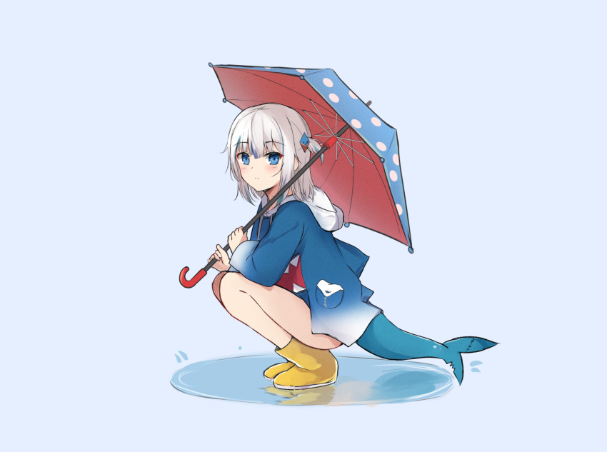 1girl bangs blue_eyes blue_hair blue_hoodie closed_mouth eyebrows_visible_through_hair fish_tail from_side gawr_gura grey_background grey_hair highres holding holding_umbrella hololive hood hood_down hoodie long_sleeves looking_at_viewer multicolored_hair polka_dot polka_dot_umbrella shark_tail shuuzo3 simple_background solo squatting streaked_hair tail umbrella virtual_youtuber water